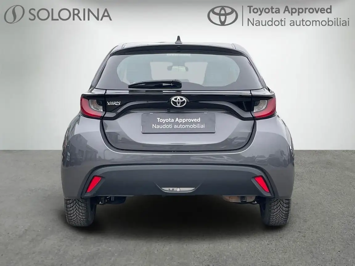 TOYOTA YARIS