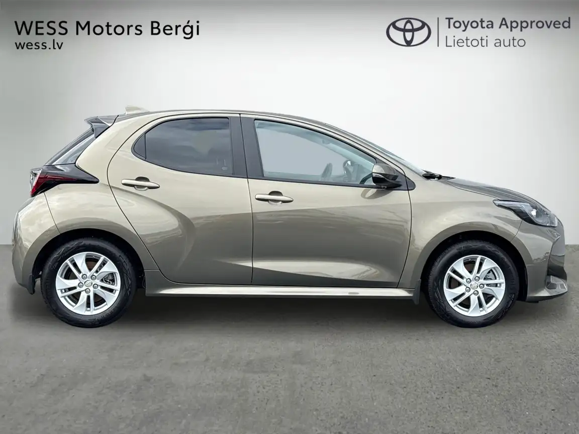TOYOTA YARIS