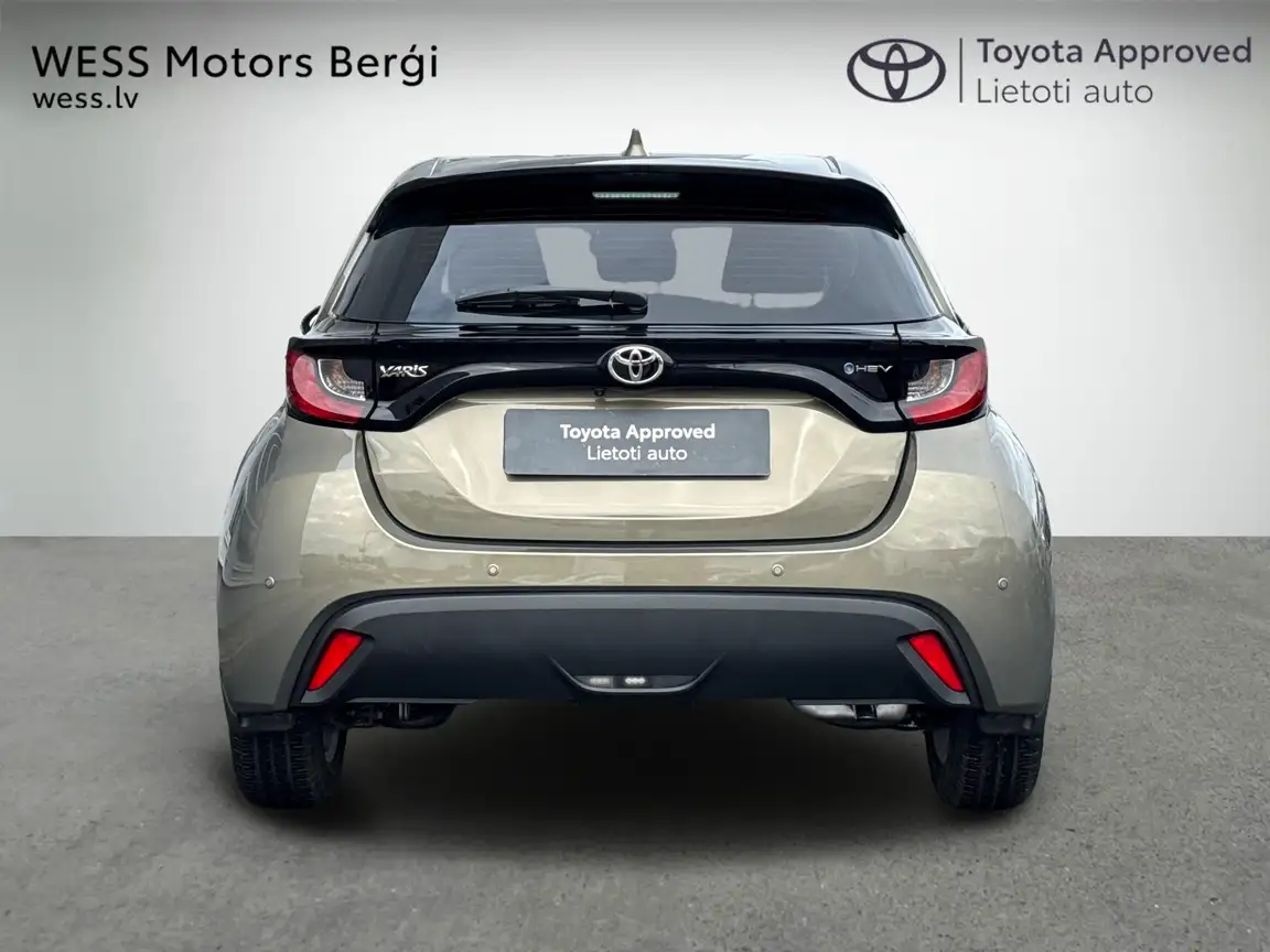 TOYOTA YARIS