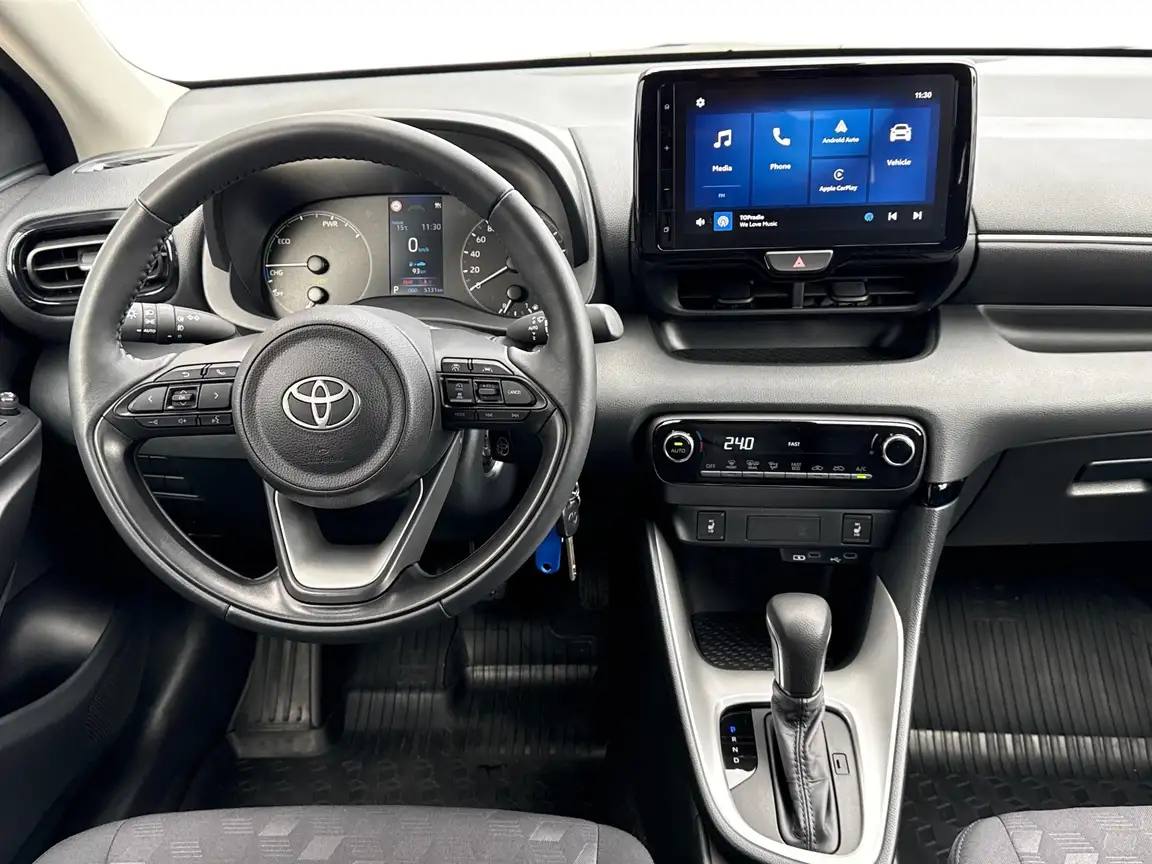 TOYOTA YARIS