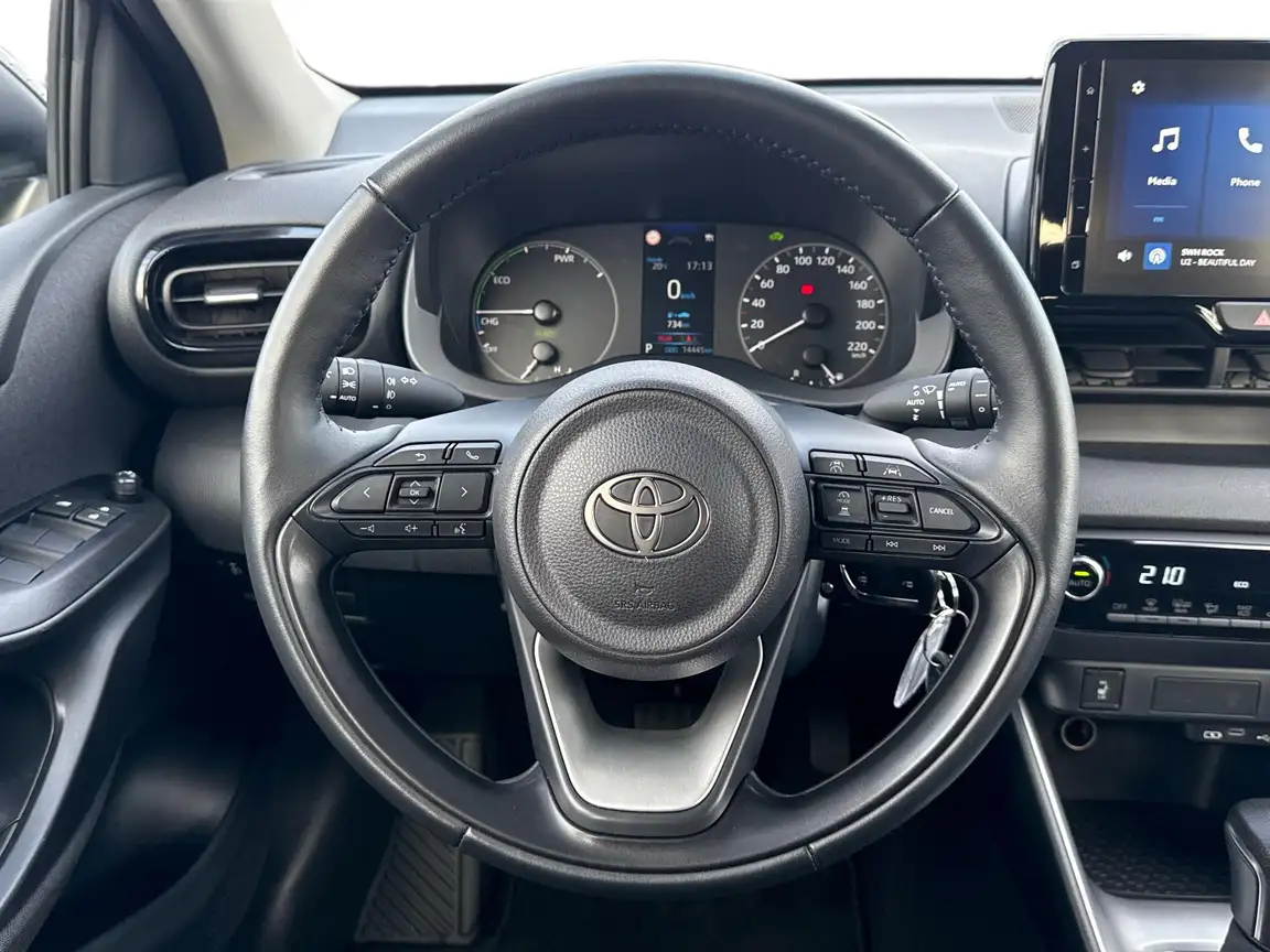 TOYOTA YARIS