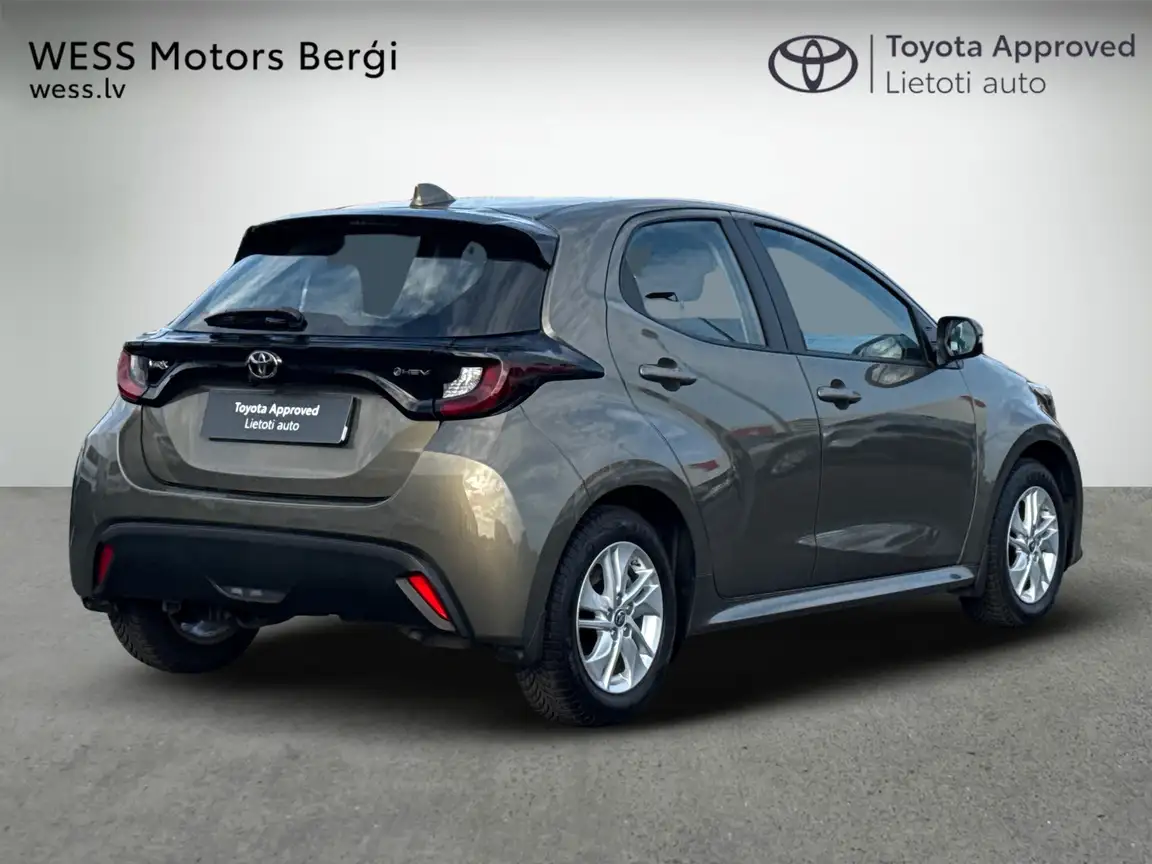 TOYOTA YARIS