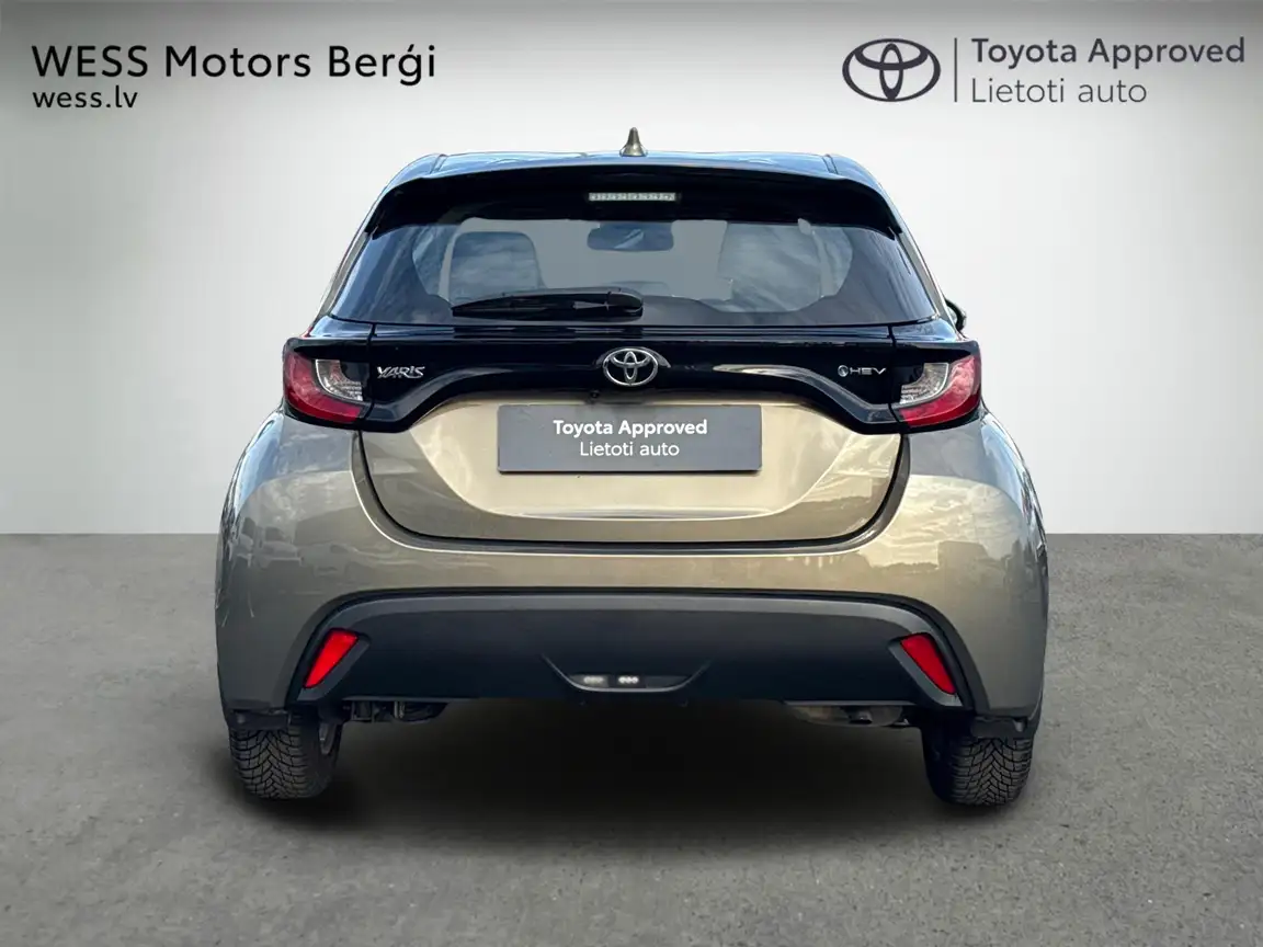 TOYOTA YARIS