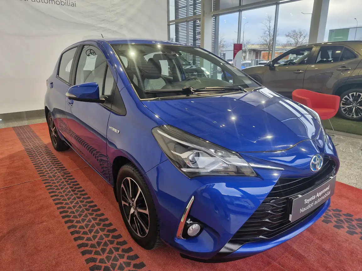 TOYOTA YARIS