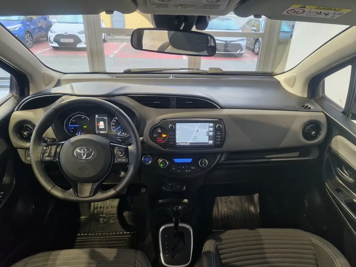 TOYOTA YARIS