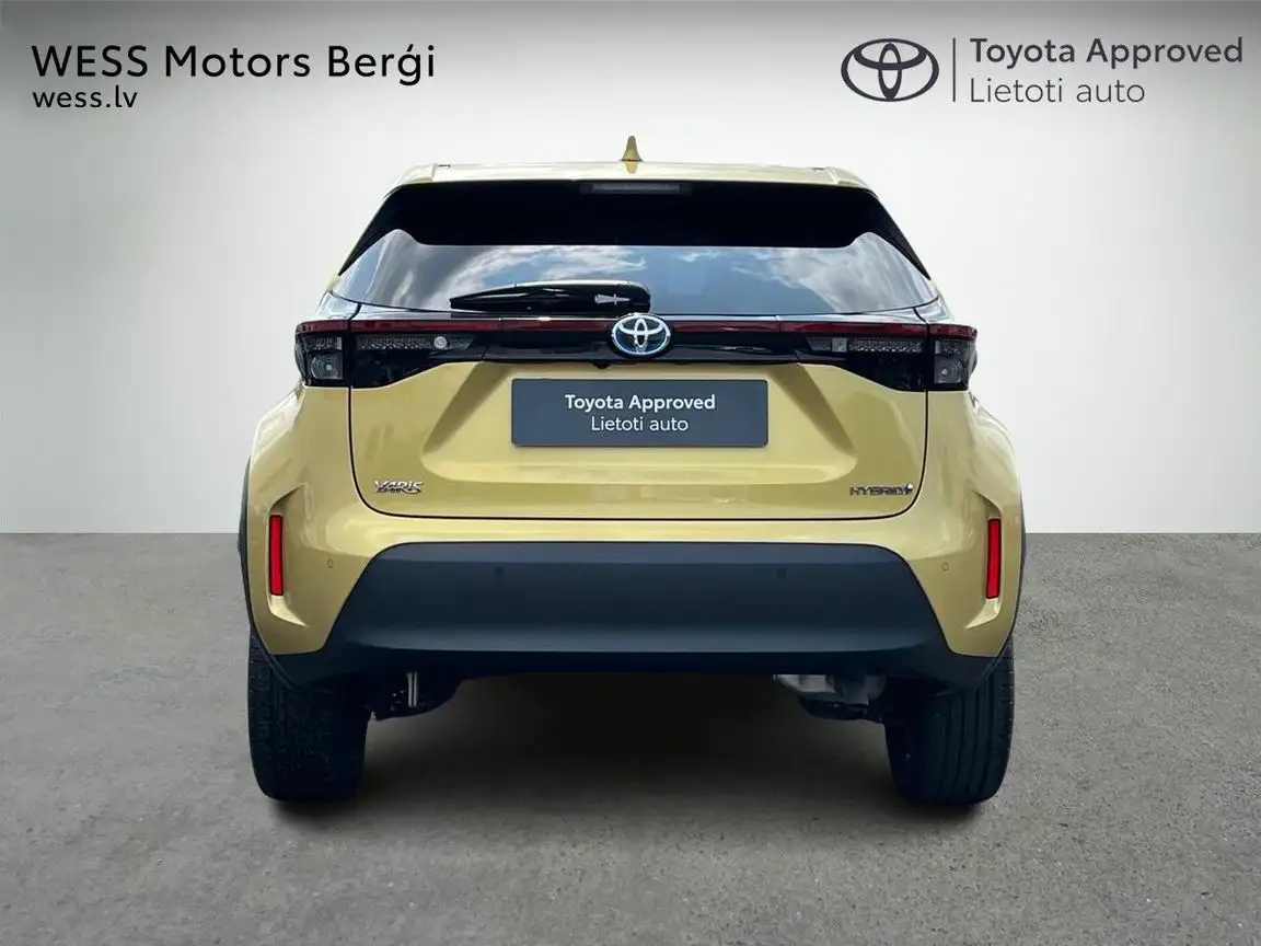 TOYOTA YARIS