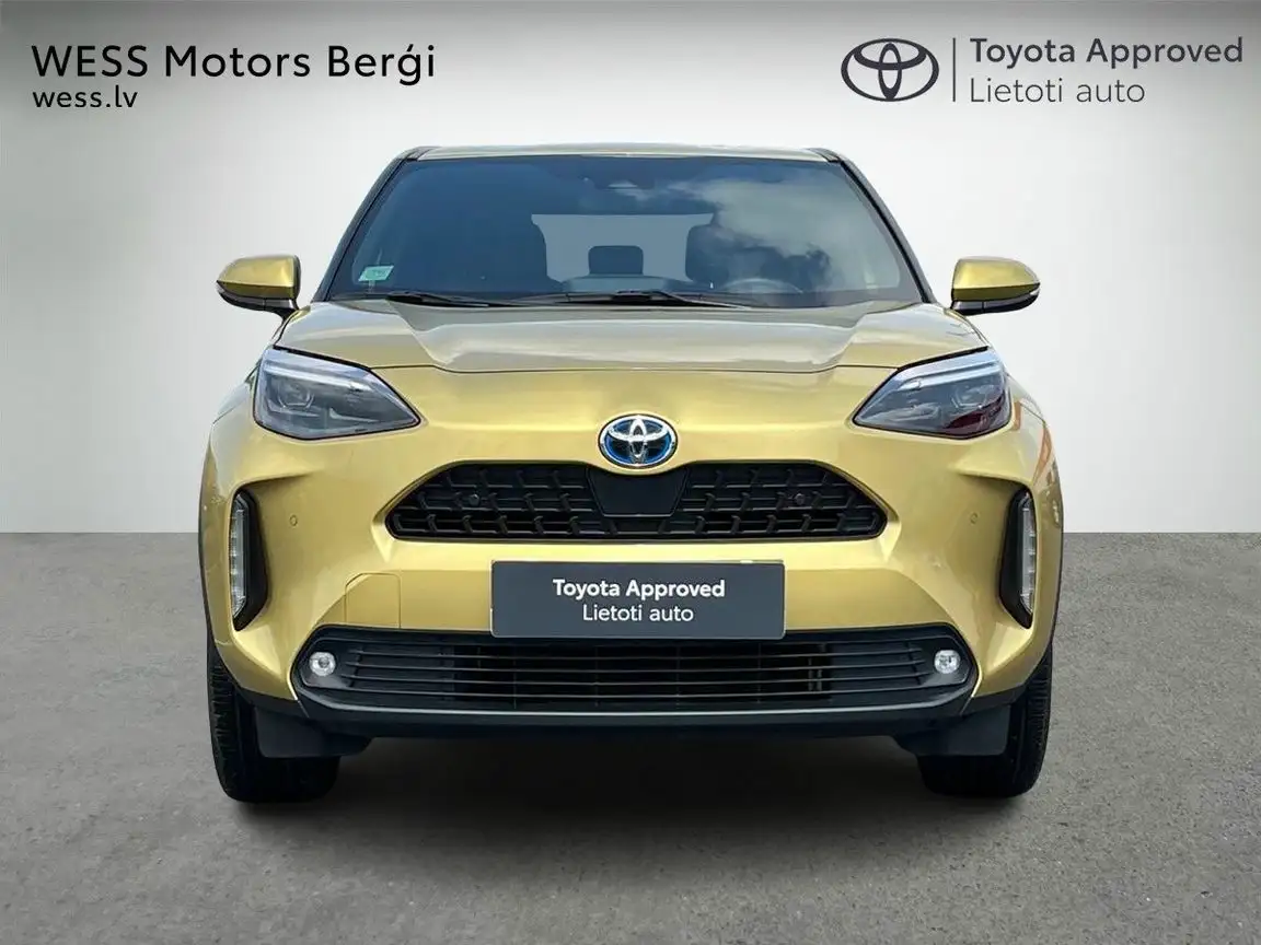 TOYOTA YARIS