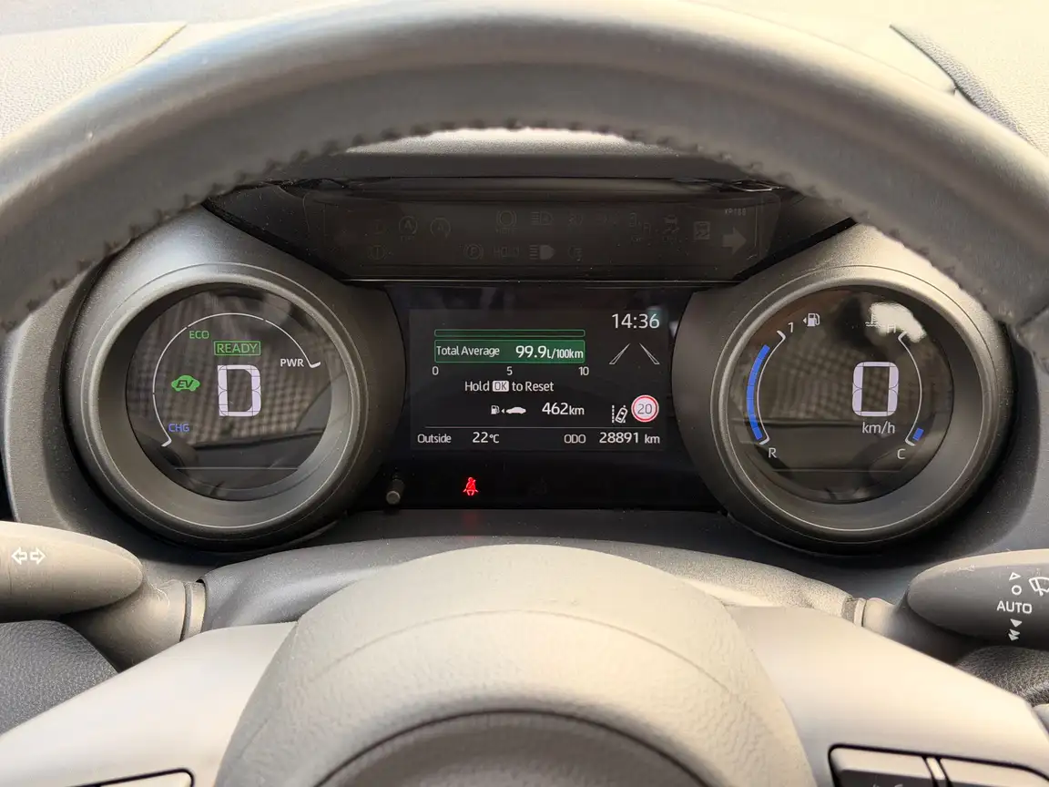 TOYOTA YARIS