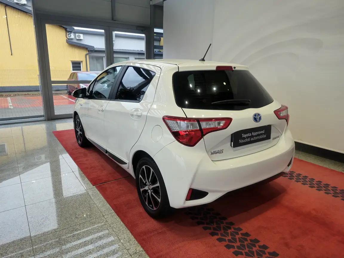 TOYOTA YARIS