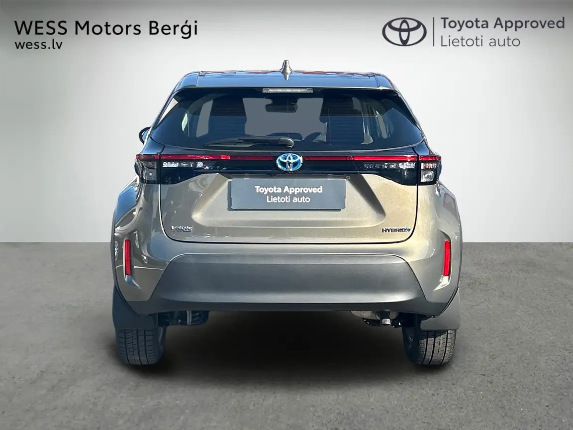 TOYOTA YARIS