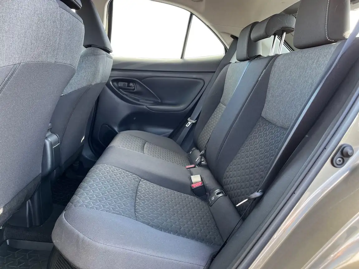 TOYOTA YARIS