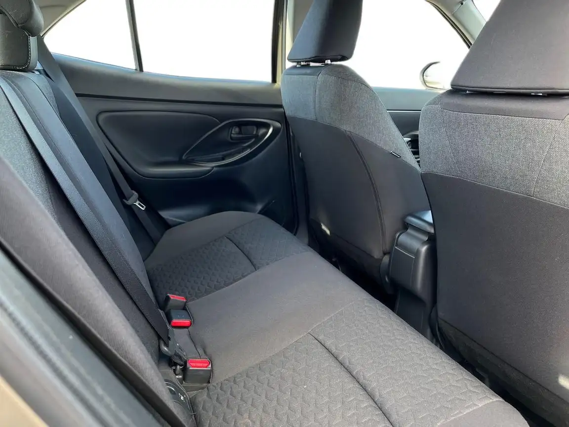TOYOTA YARIS