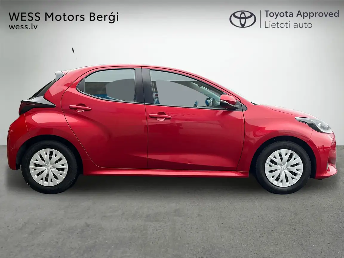 TOYOTA YARIS