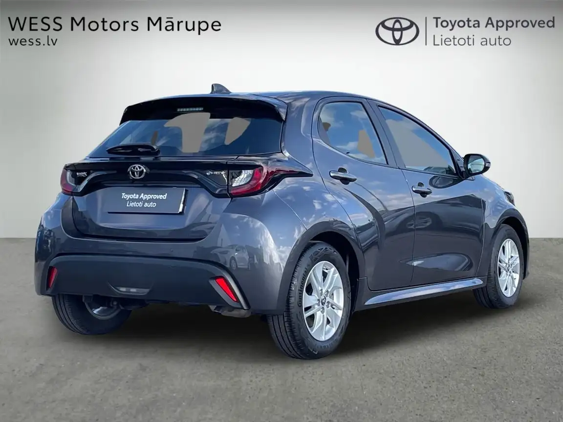 TOYOTA YARIS