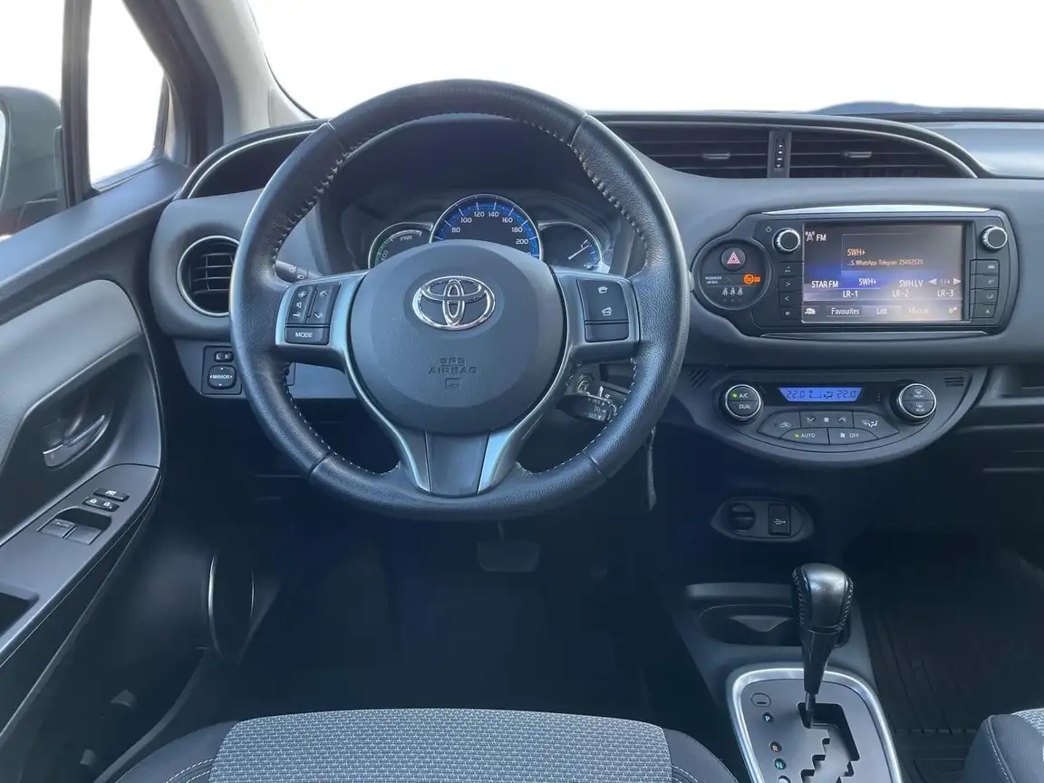 TOYOTA YARIS
