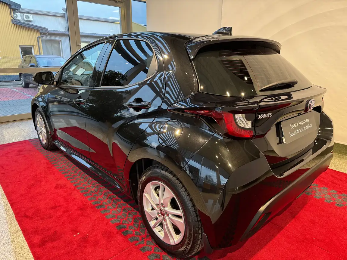 TOYOTA YARIS