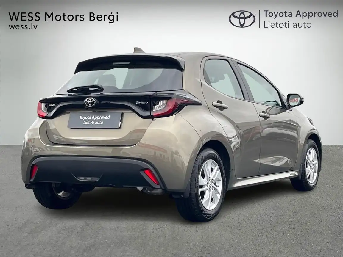 TOYOTA YARIS