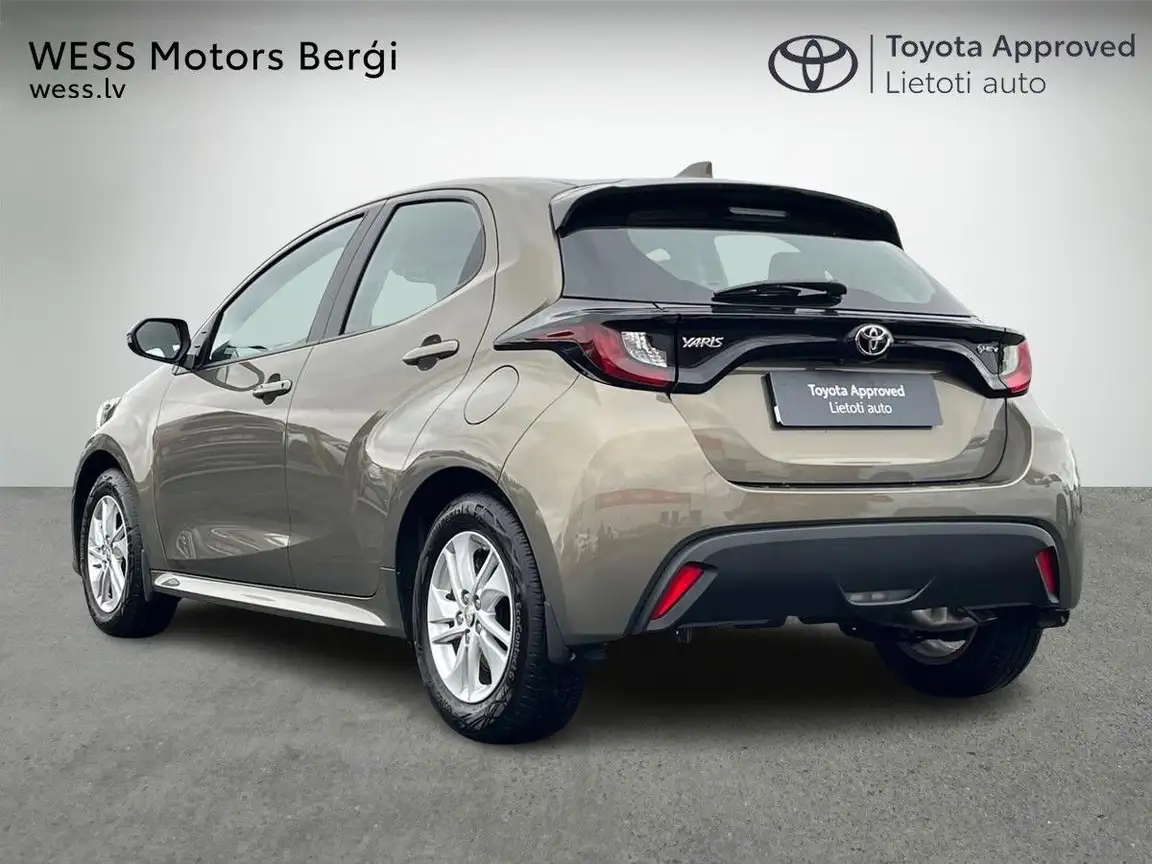 TOYOTA YARIS