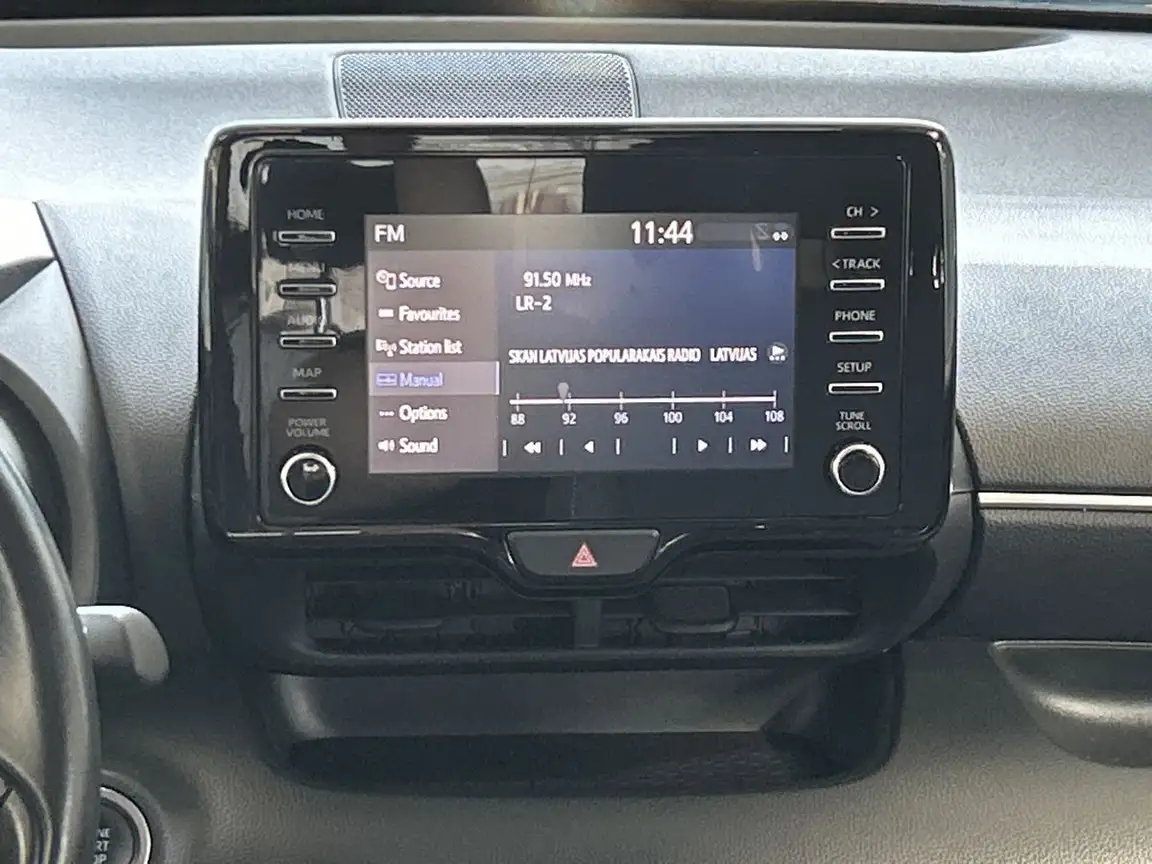 TOYOTA YARIS