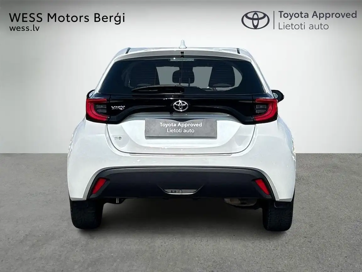 TOYOTA YARIS
