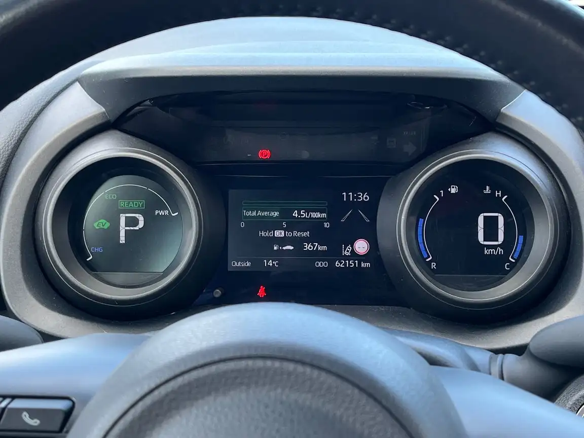 TOYOTA YARIS