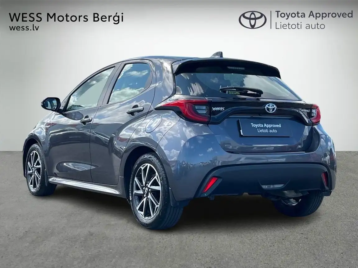 TOYOTA YARIS