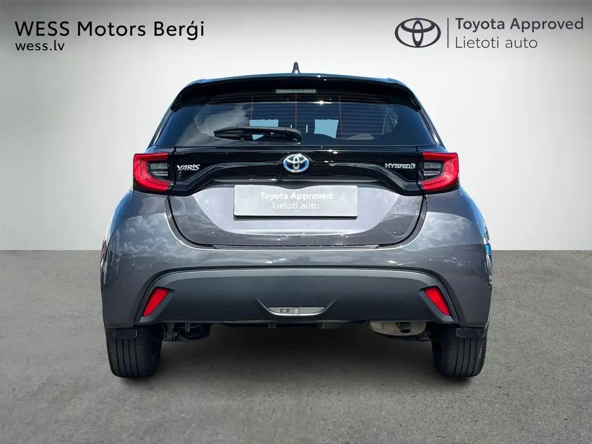 TOYOTA YARIS