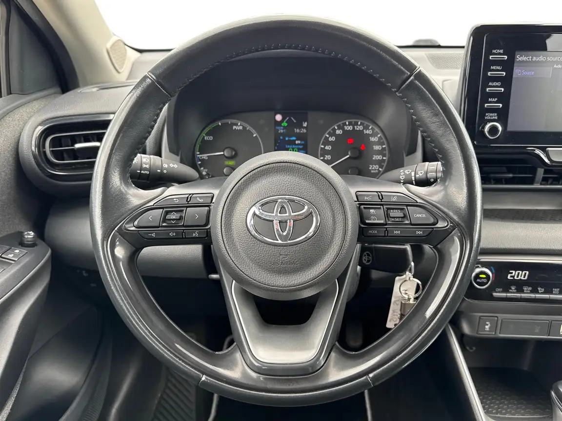 TOYOTA YARIS