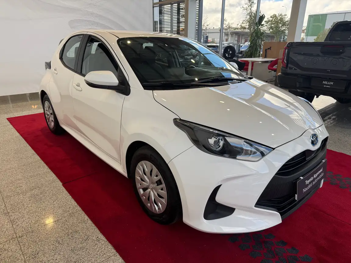 TOYOTA YARIS