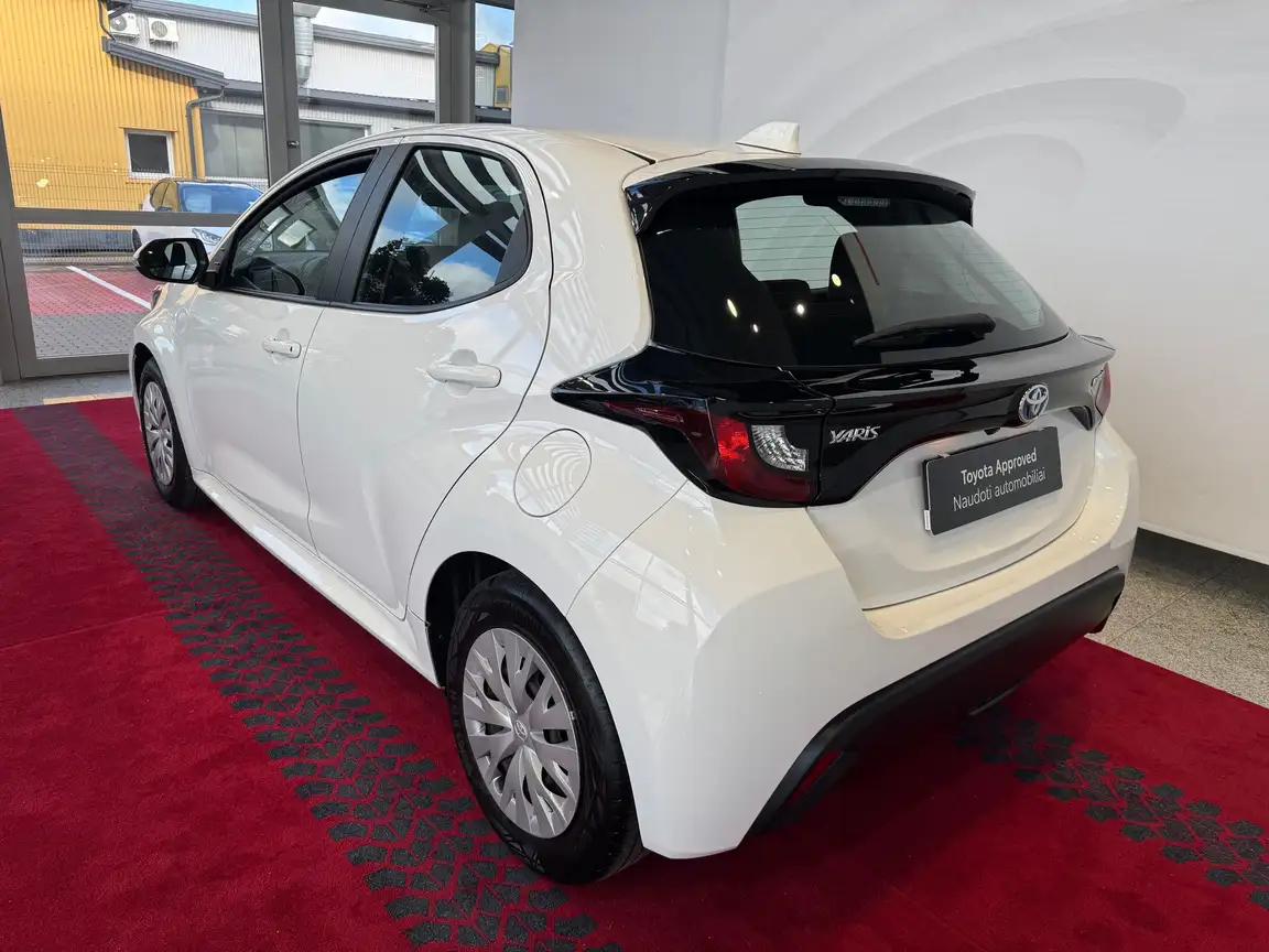 TOYOTA YARIS