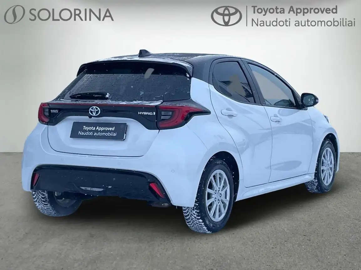 TOYOTA YARIS