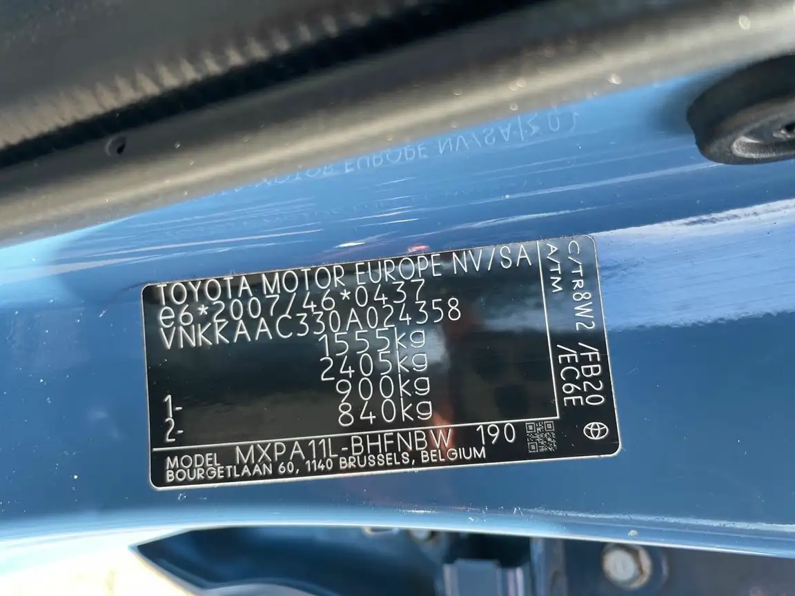 TOYOTA YARIS