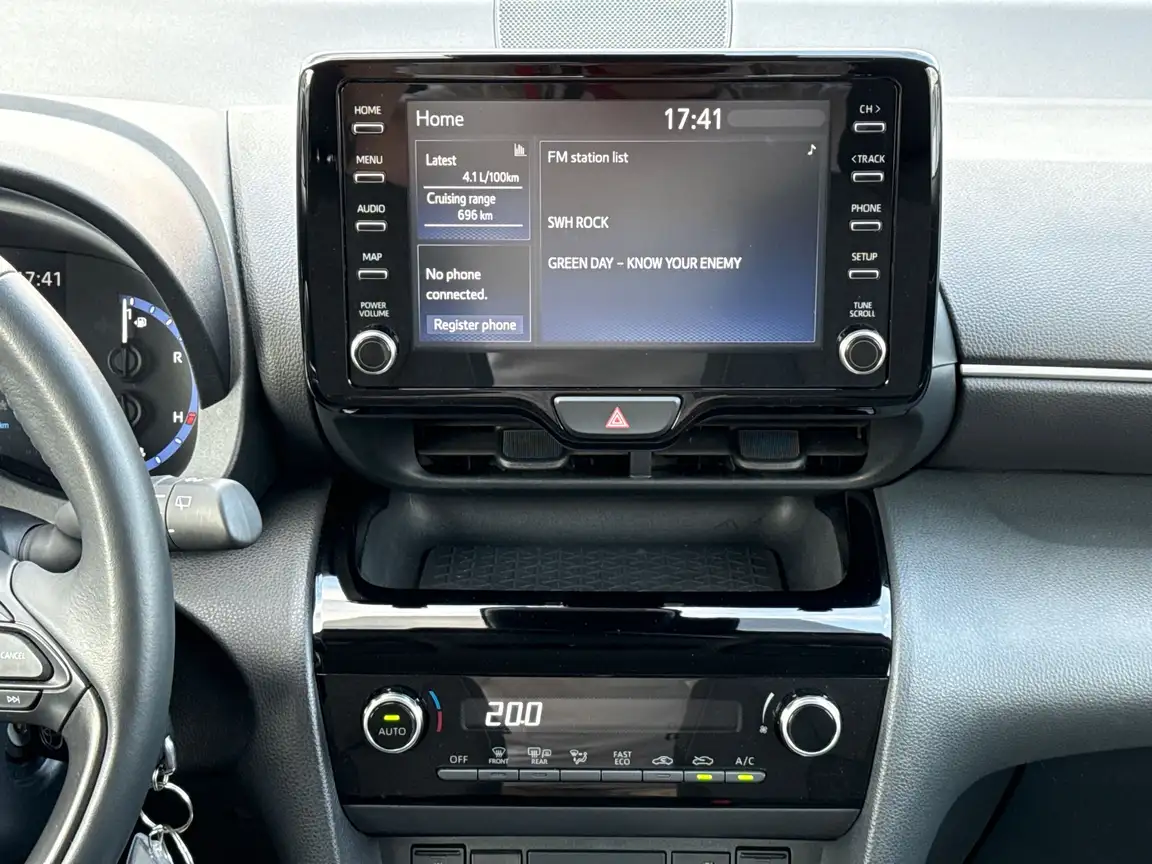 TOYOTA YARIS