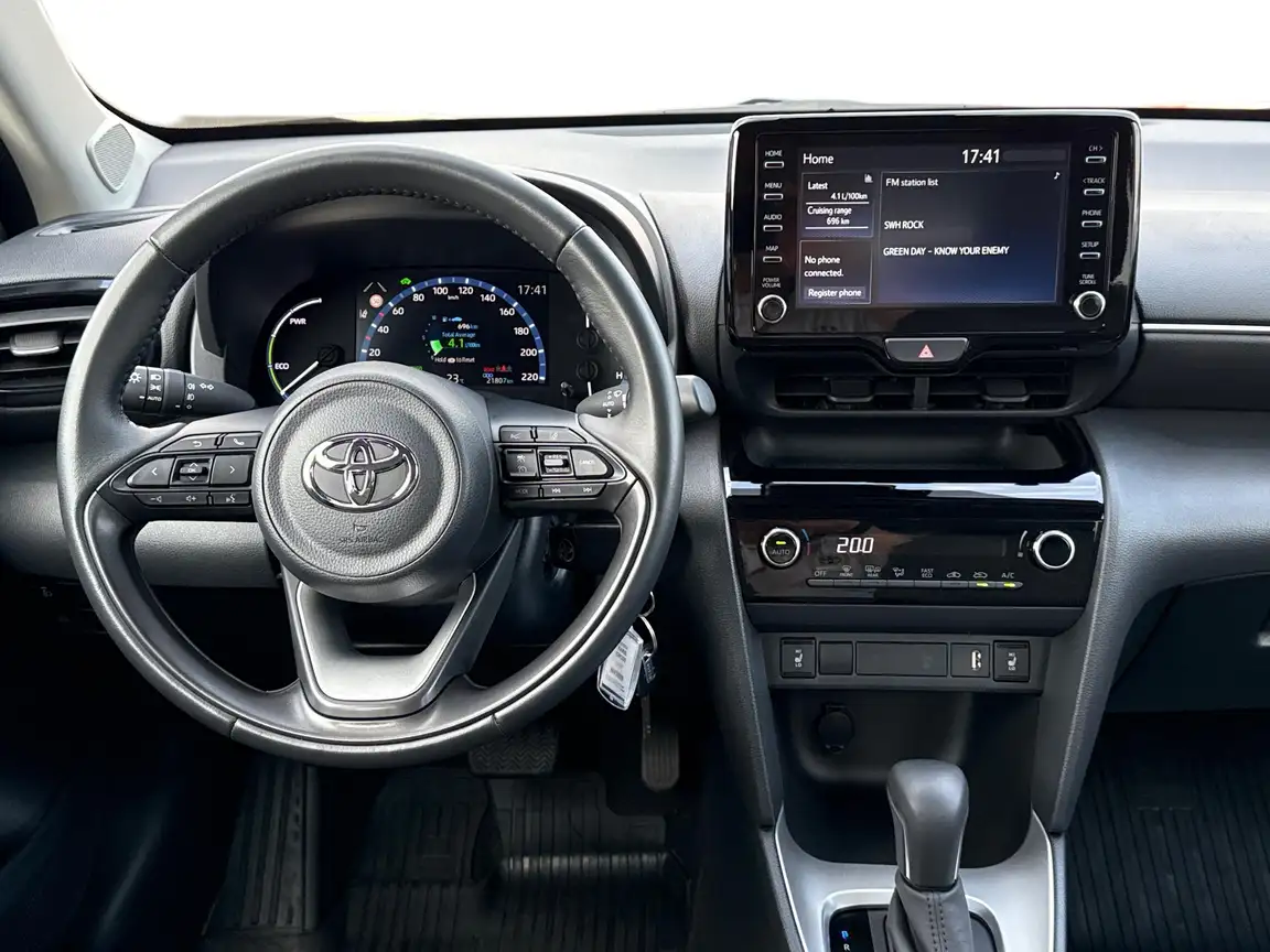 TOYOTA YARIS