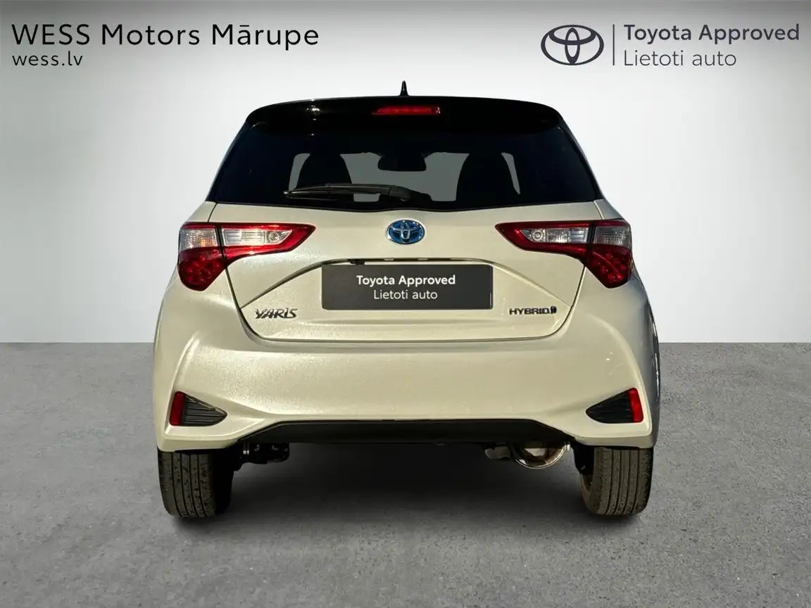 TOYOTA YARIS