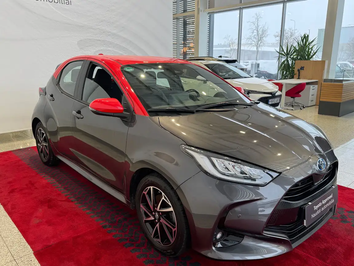 TOYOTA YARIS