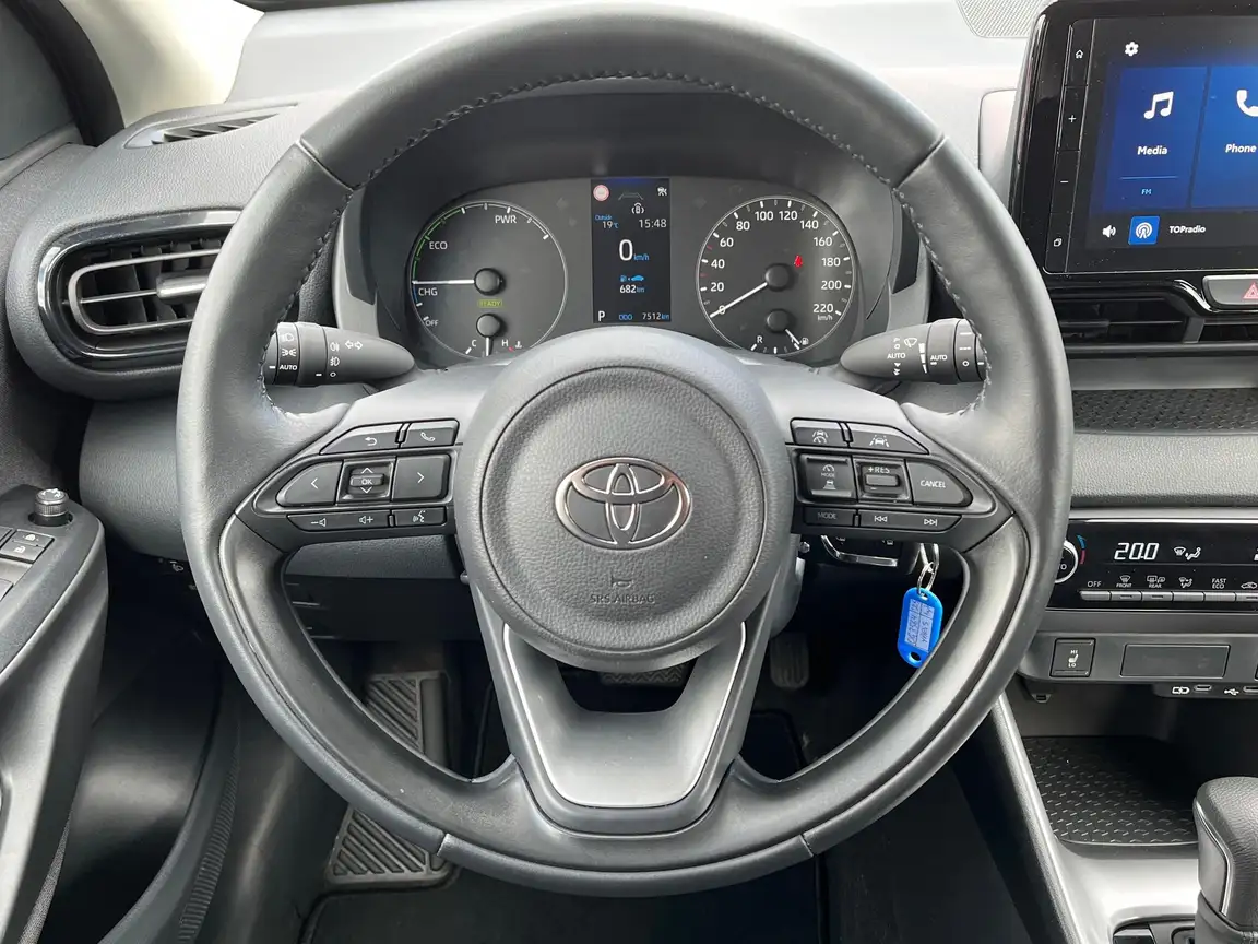 TOYOTA YARIS