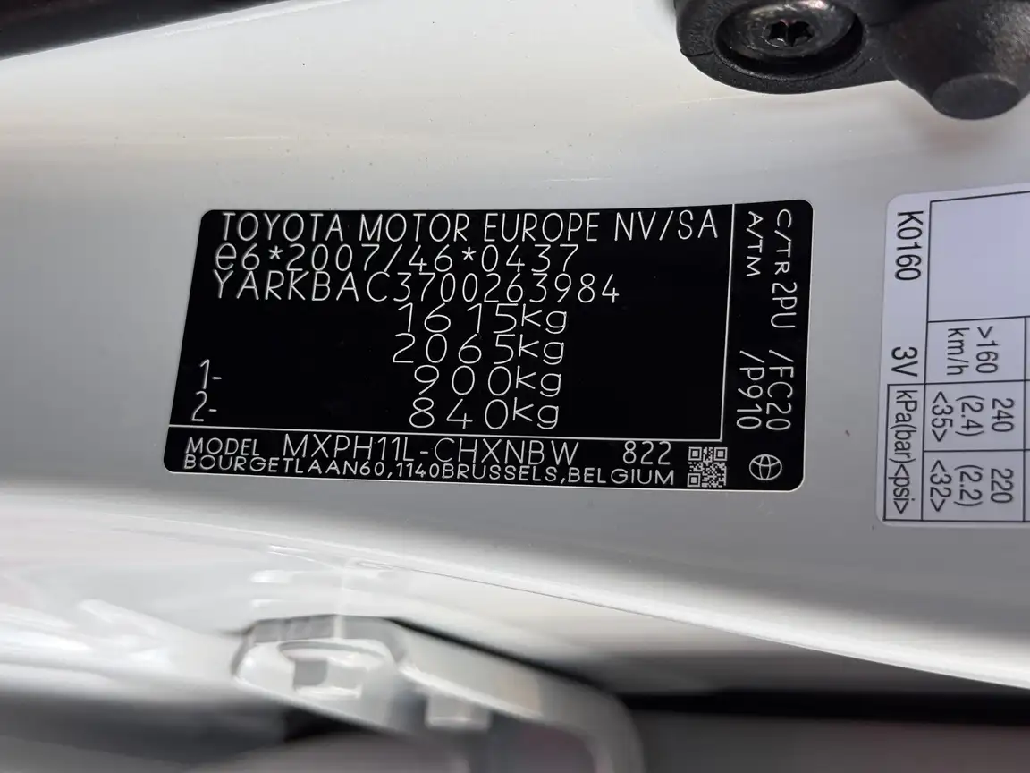 TOYOTA YARIS