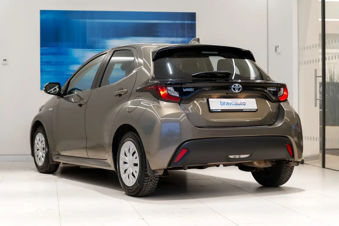 TOYOTA YARIS