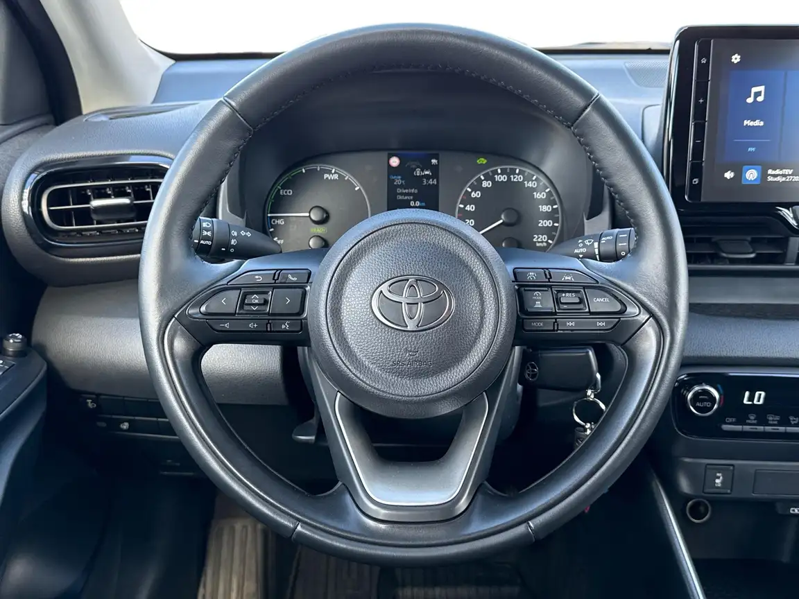 TOYOTA YARIS