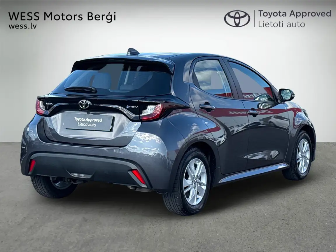 TOYOTA YARIS