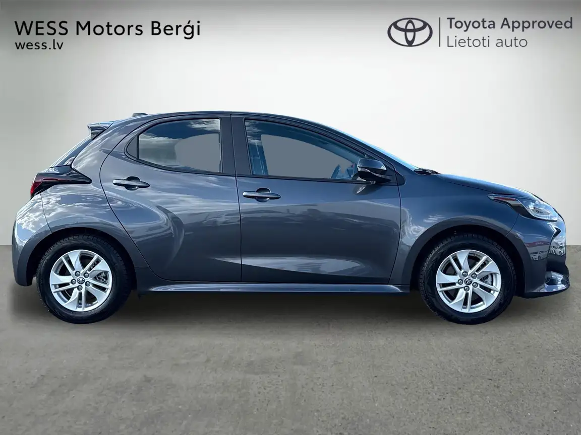 TOYOTA YARIS