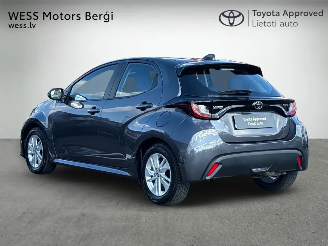 TOYOTA YARIS