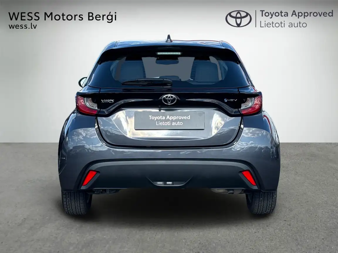 TOYOTA YARIS