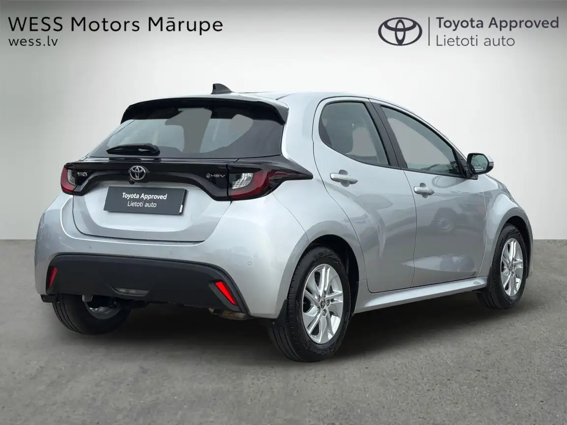 TOYOTA YARIS
