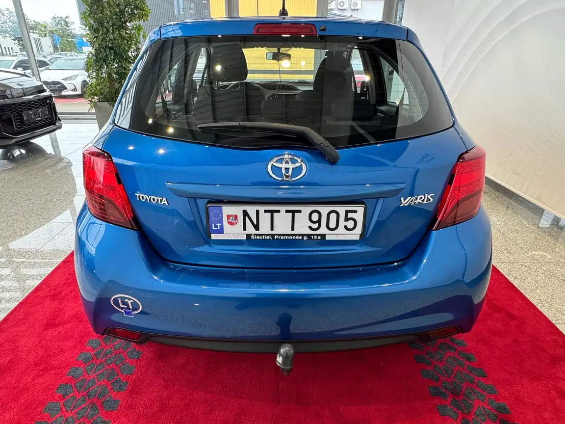 TOYOTA YARIS