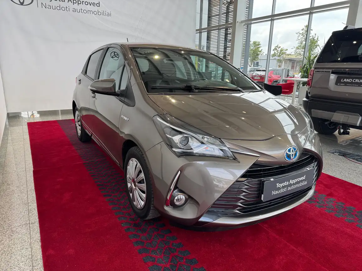 TOYOTA YARIS