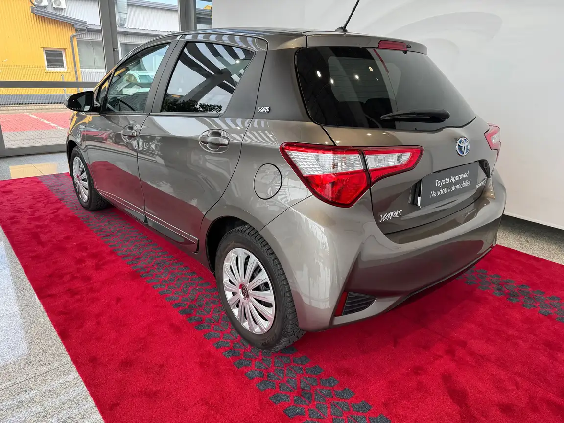 TOYOTA YARIS