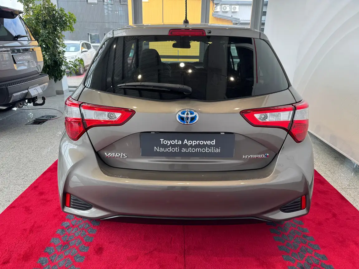 TOYOTA YARIS