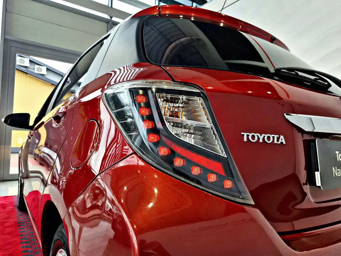 TOYOTA YARIS
